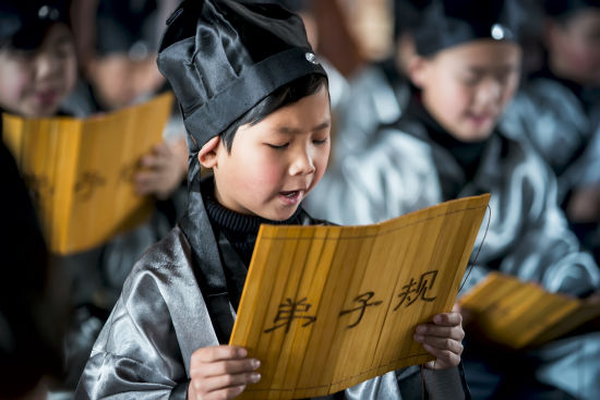 小學語文教改大幅增加文言文，一年級就開始學古詩詞？！