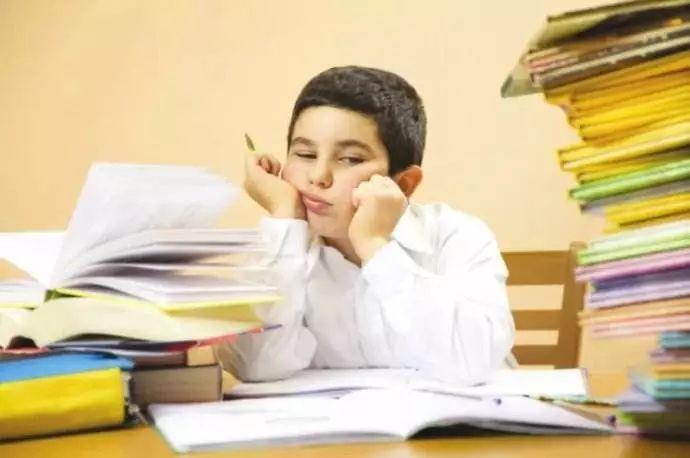 丹秋電臺之《與孩子一起成長》：如何讓孩子上課不走神？